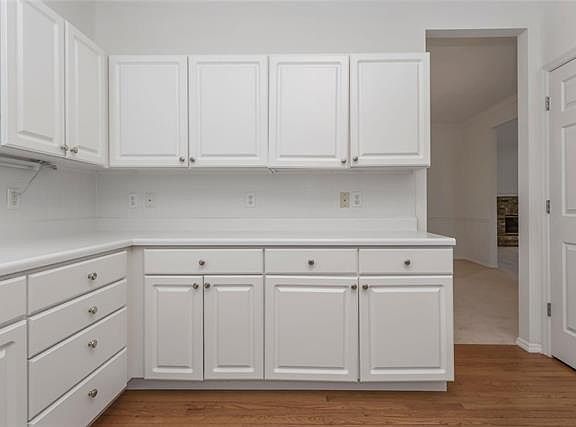 4th image of 14740 Whitebrook Dr