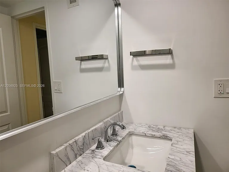 3001 S Ocean Dr #639 — Photo 12
