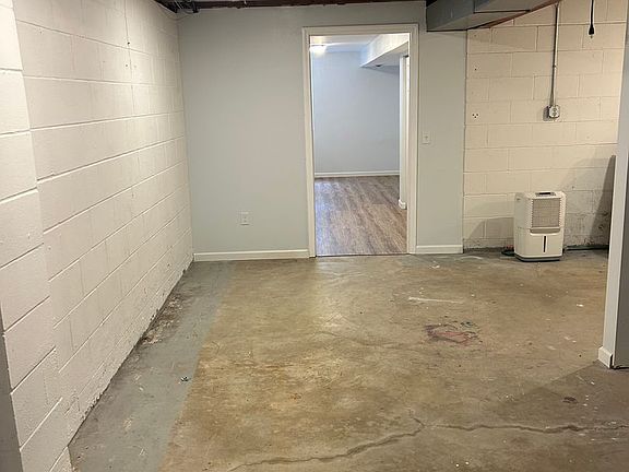 4th image of 1663-1665 E Leone Ave