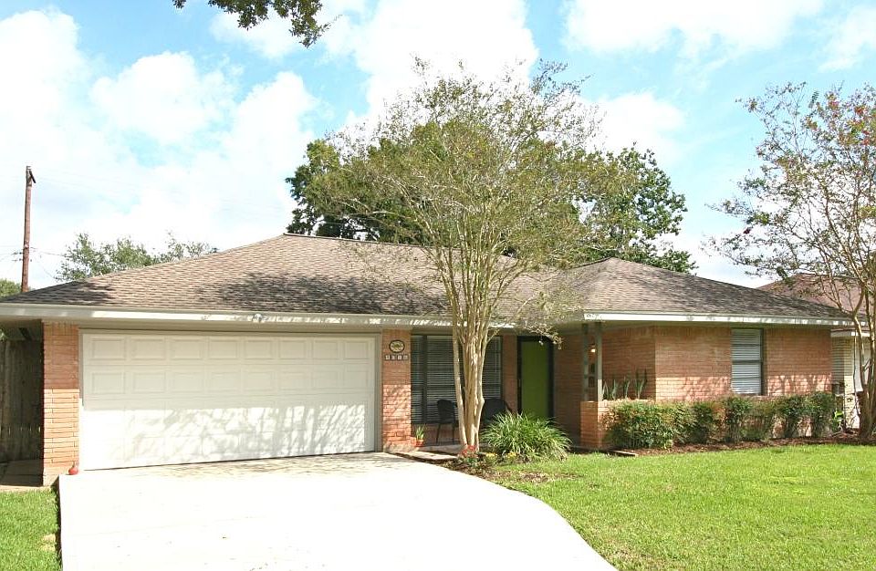 1st image of 4026 Nenana Dr