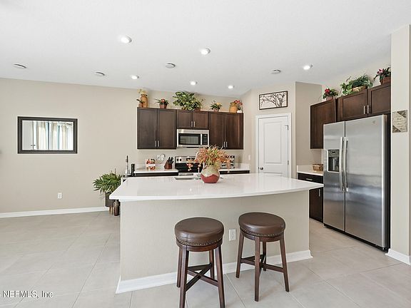 5th image of 312 ANTHONY Drive