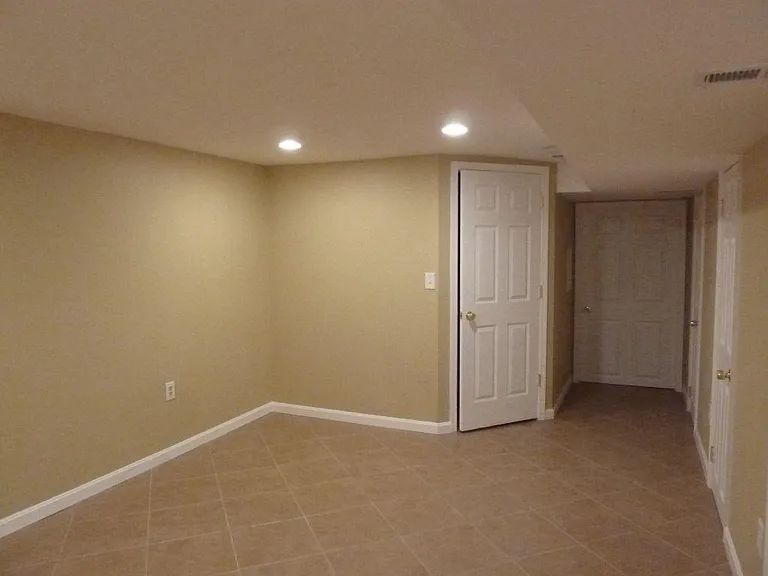 5816 Cedonia Ave — Photo 9