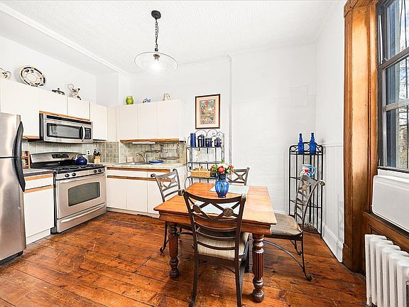 3rd image of 135 Garfield Pl APT 3R