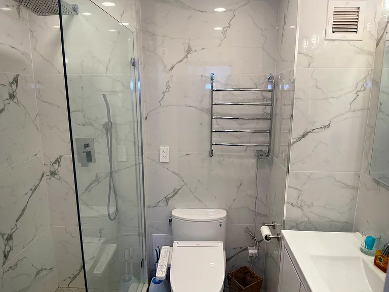 415 Newark St #6B — Photo 11