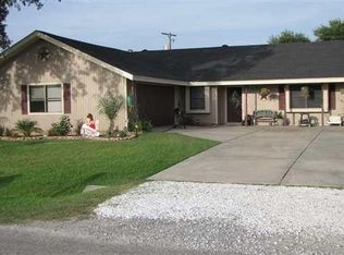 218 Live Oak St, Bridge City, TX 77611