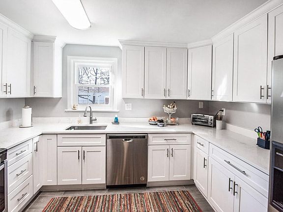 4th image of 707 Lincoln Ave