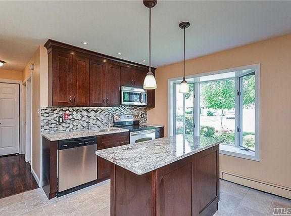 4th image of 146 Sunrise Ln