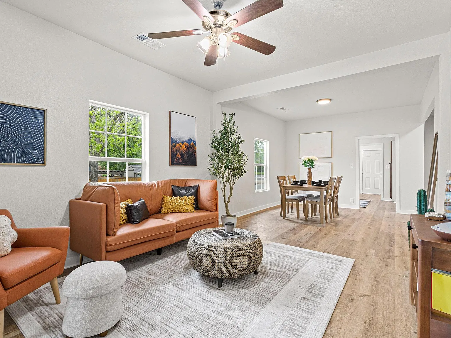 3 bed, 1370 sqft, $1,550 — Photo 3