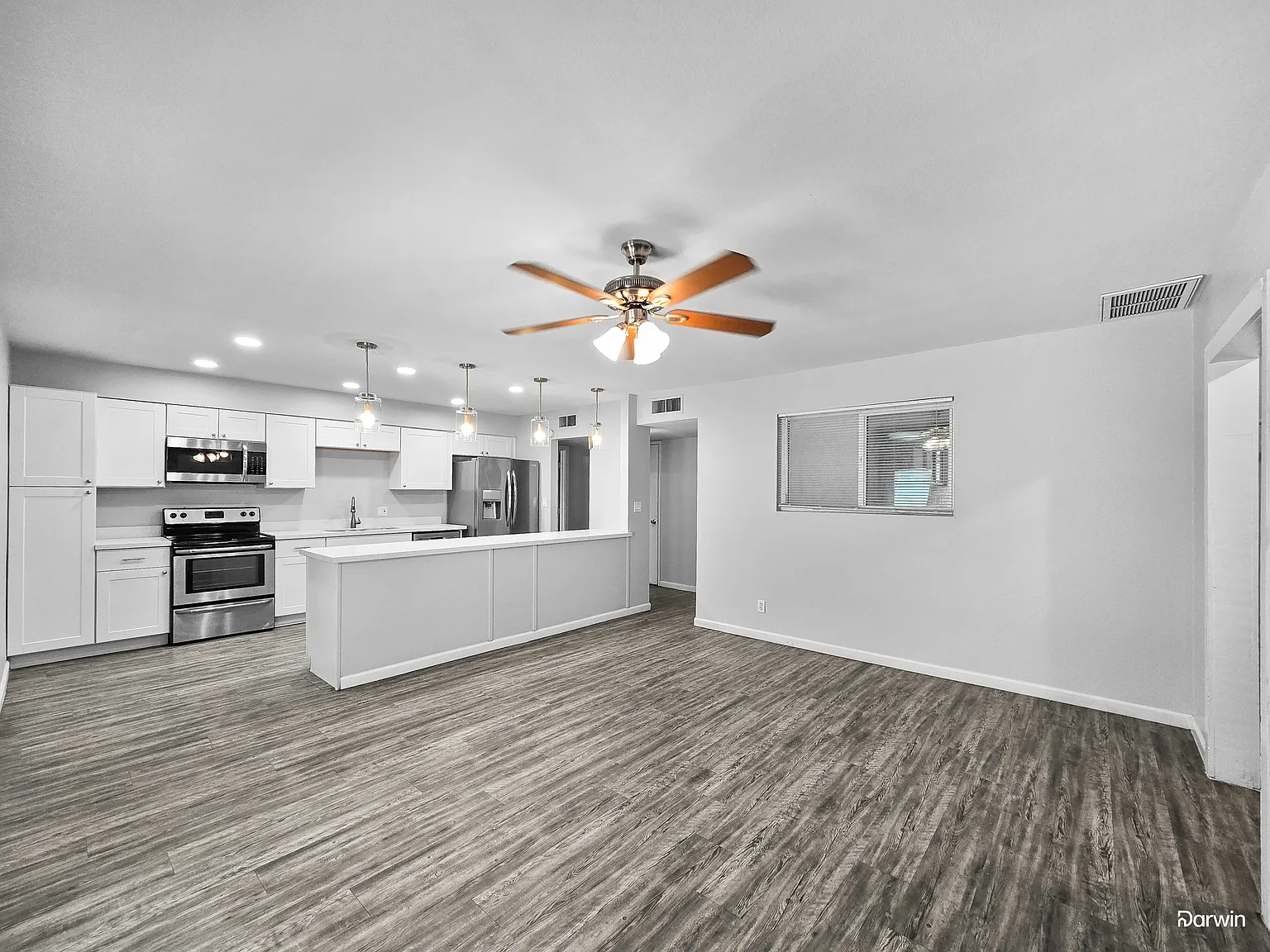 3 bed, 2.0 bath, 1879 sqft, $2,205 — Photo 3