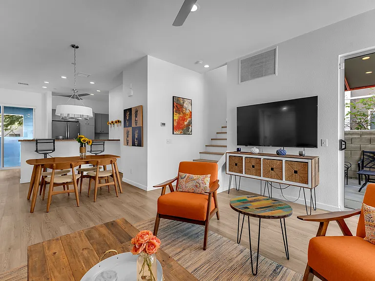 220 Enterprise Way — Photo 12