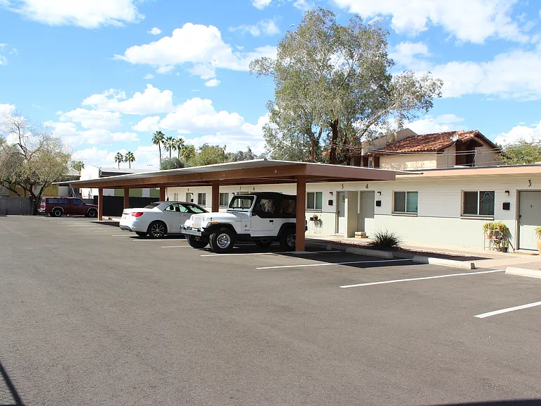 604 S Roosevelt St — Photo 17