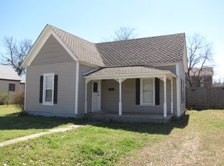 209 SE Dallas St, Grand Prairie, TX 75051
