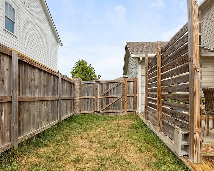 3334 Vinemont Dr — Photo 46