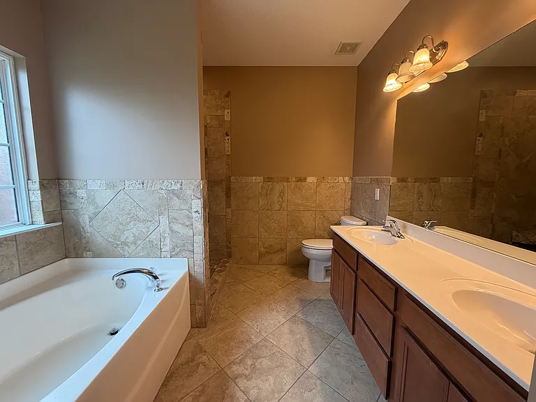 104 Witherspoon Ct — Photo 8