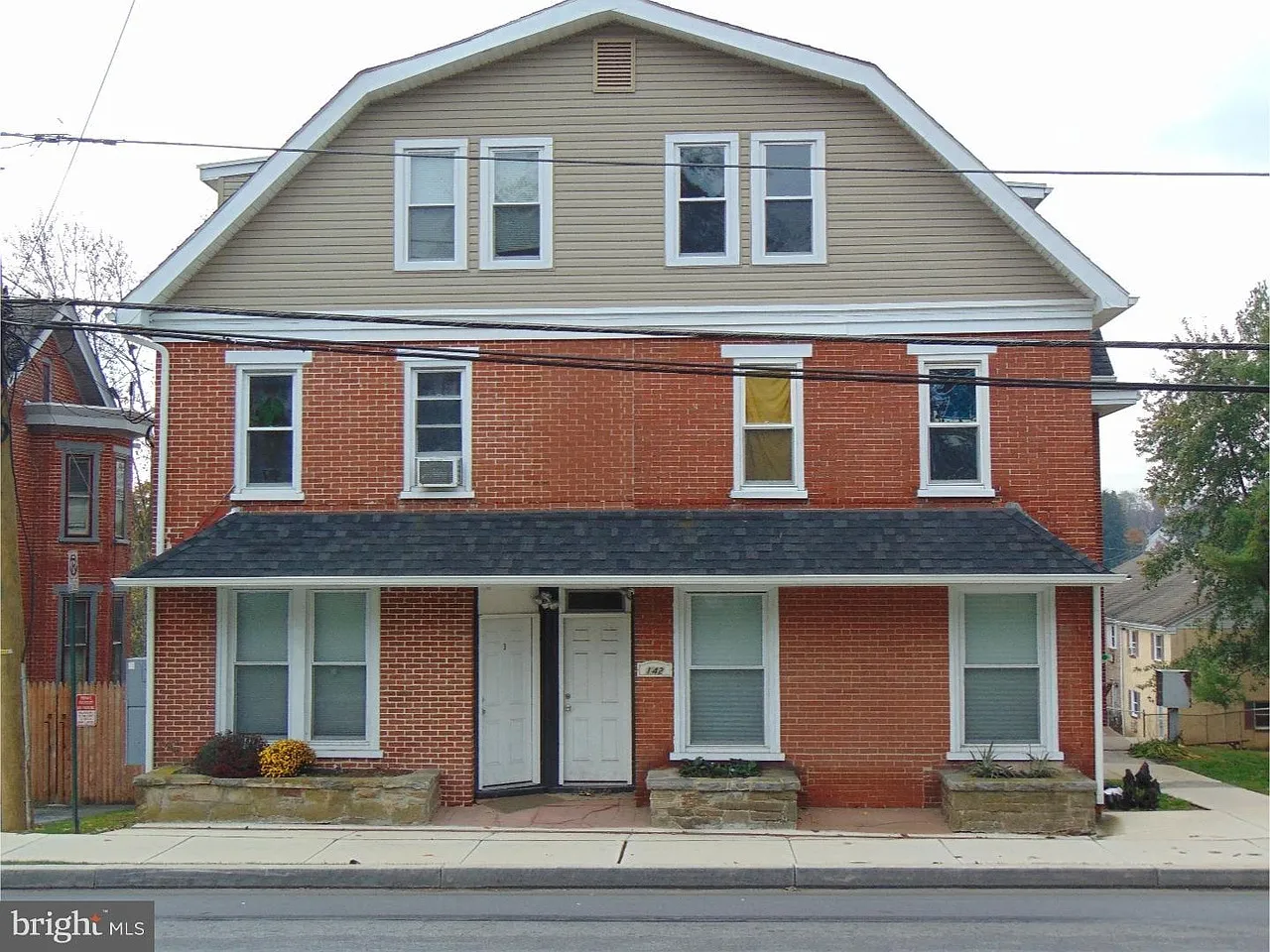 142 East Evergreen Street - 5 — Photo 1