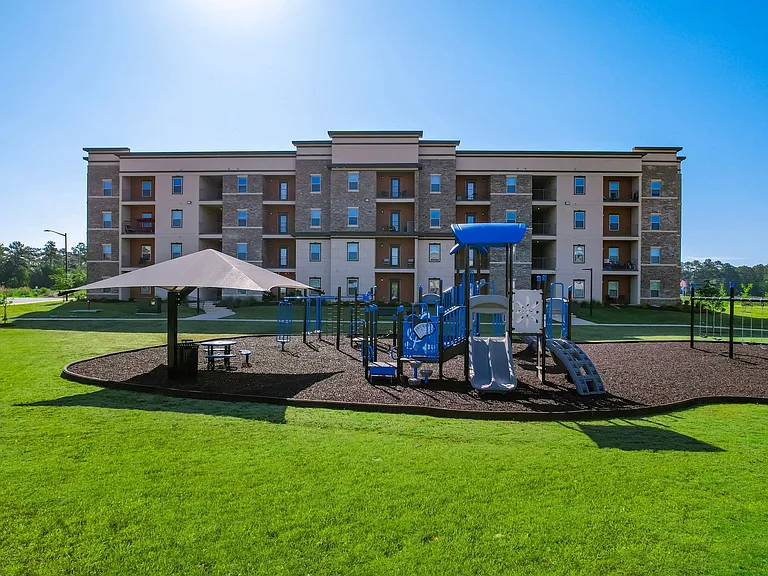 Joy Park Luxury Apartments — Photo 14