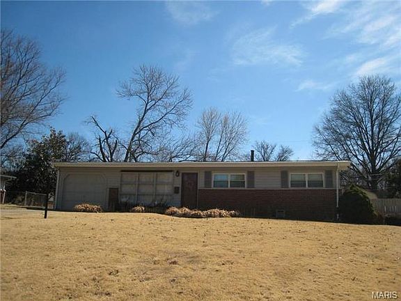 2nd image of 1860 Allen Dr