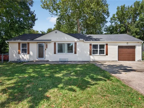 3232 Townsend Ct, Kansas City, KS 66109