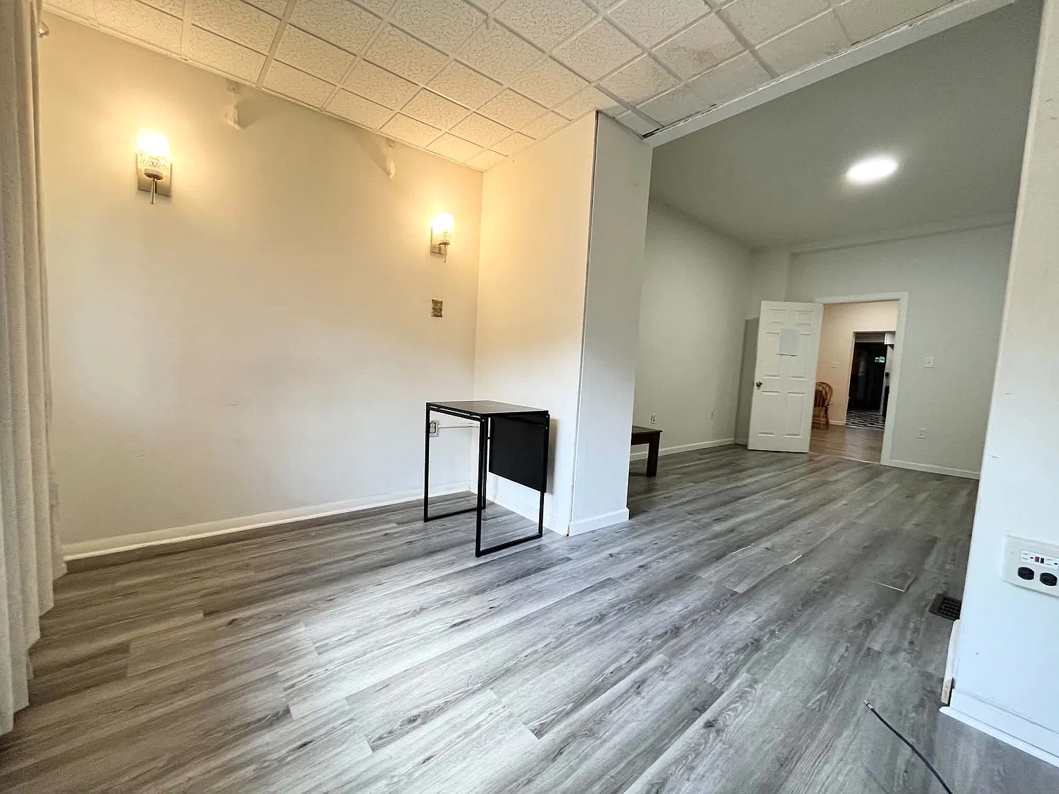 148 Robinson St — Photo 2