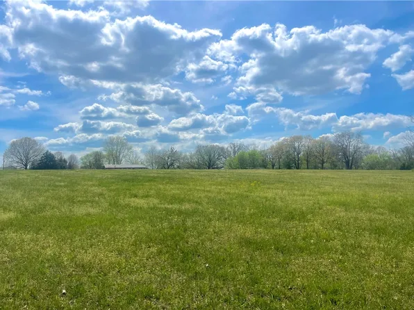 15484 Woods Lodge Rd, Rogers, AR 72756