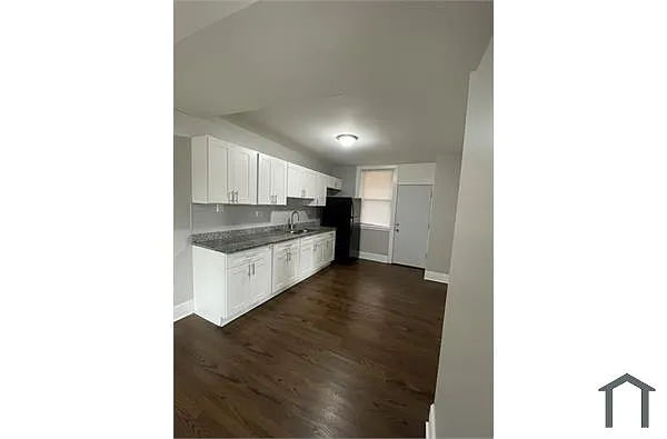 Building Photo - 7310 S Stewart Ave #1