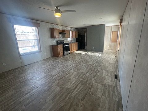 kitchen/living room