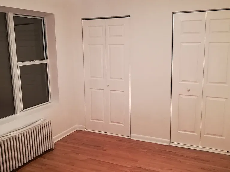 182 Carlton Ave #BASEMENT — Photo 7