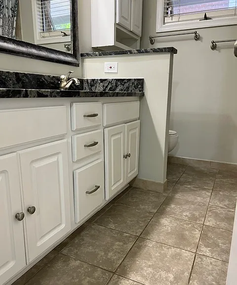 1105 N Taylor St — Photo 30