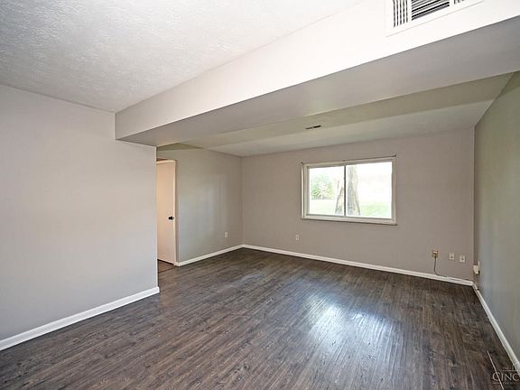 5th image of 7752 Montgomery Rd Unit 29