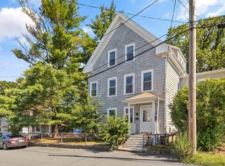 52 Crescent St, Swampscott, MA 01907