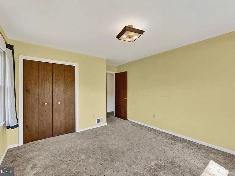 40297 Braddock Rd — Photo 24