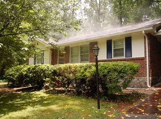 2711 Laurel Ridge Dr, Decatur, GA 30033