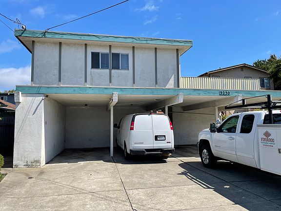 Number 4 has the tandem space on the left