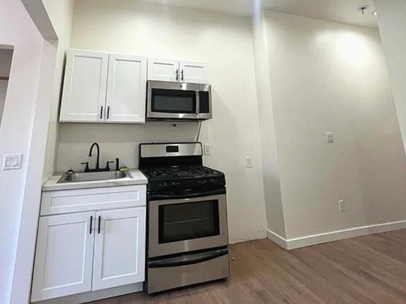 3rd image of 2495 Ivan Hill Ter #1&2