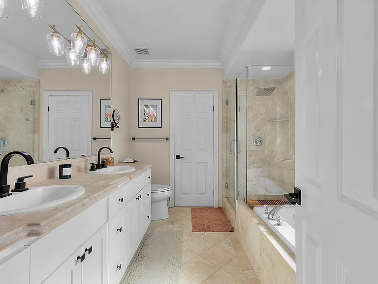 primary ensuite