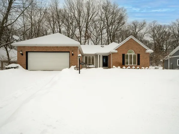 51972 Carriage Hills Dr, South Bend, IN 46635
