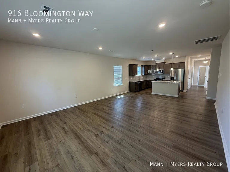 916 Bloomington Way — Photo 3