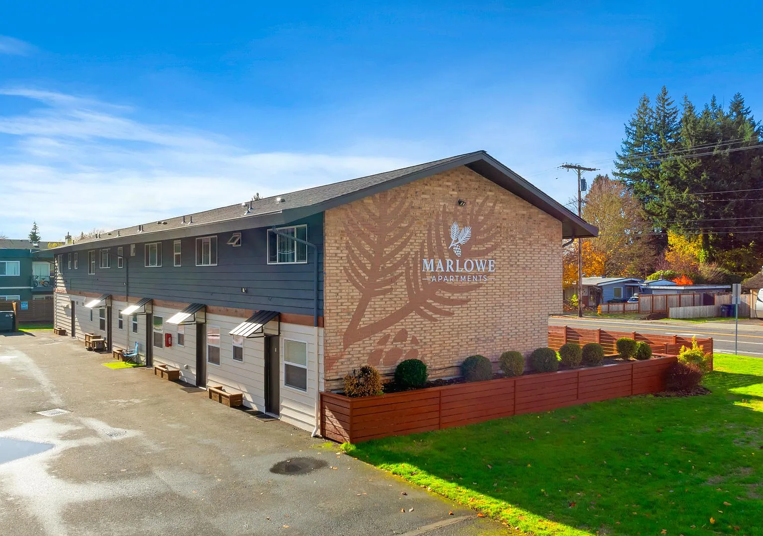 Marlowe Apartments — Photo 4