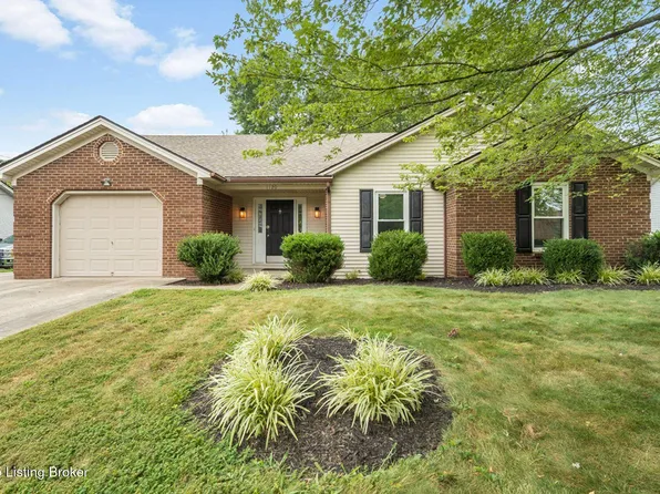1120 Twelve Oaks Dr, Lawrenceburg, KY 40342