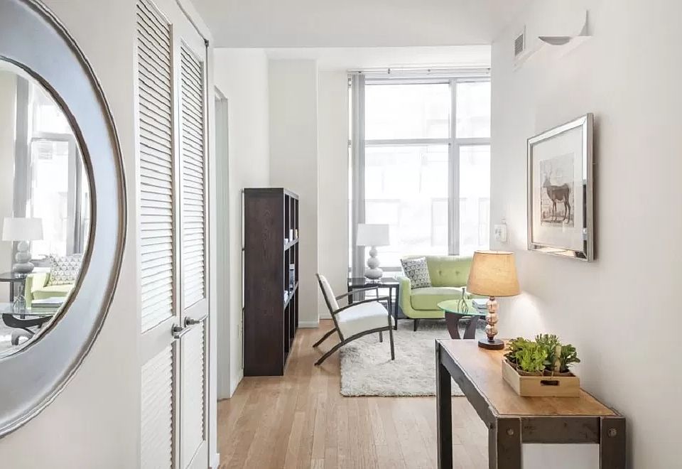 1st image of 18 W 48th St APT 7D