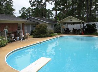 72 Anderson Rd, Hawkinsville, GA 31036