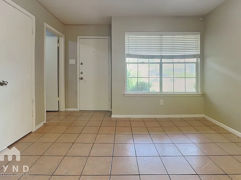 3218 Sedgeborough Cir — Photo 9