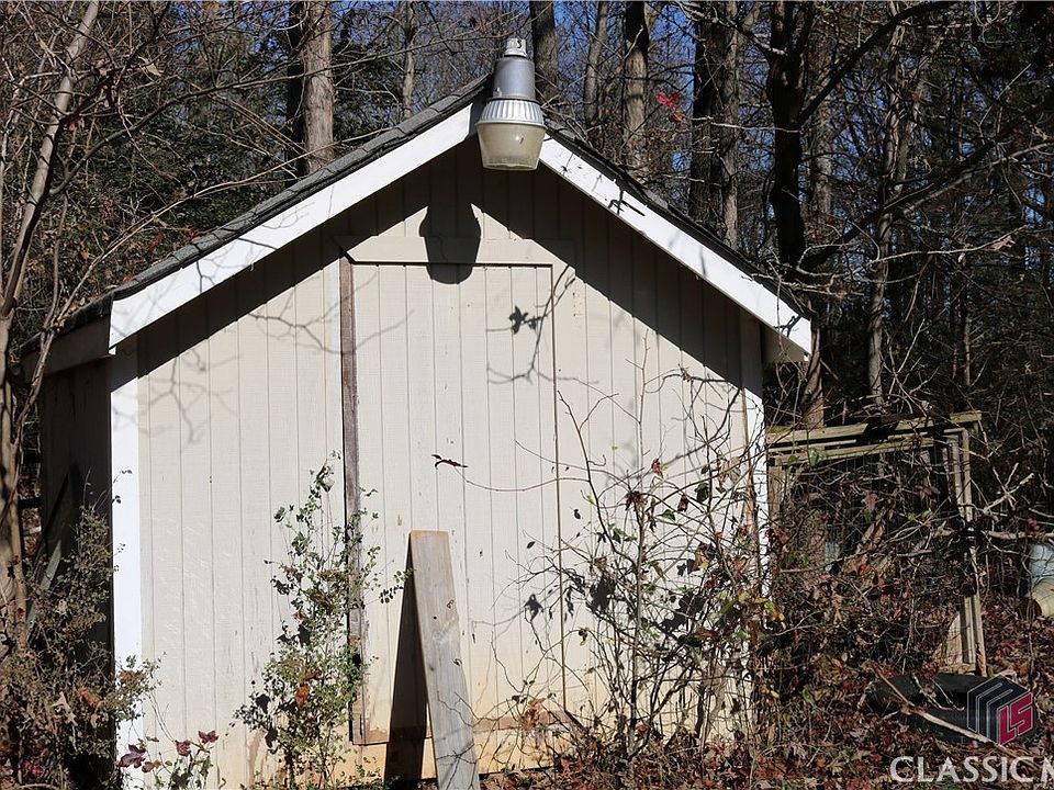 2nd image of 52 McKenzie Drive