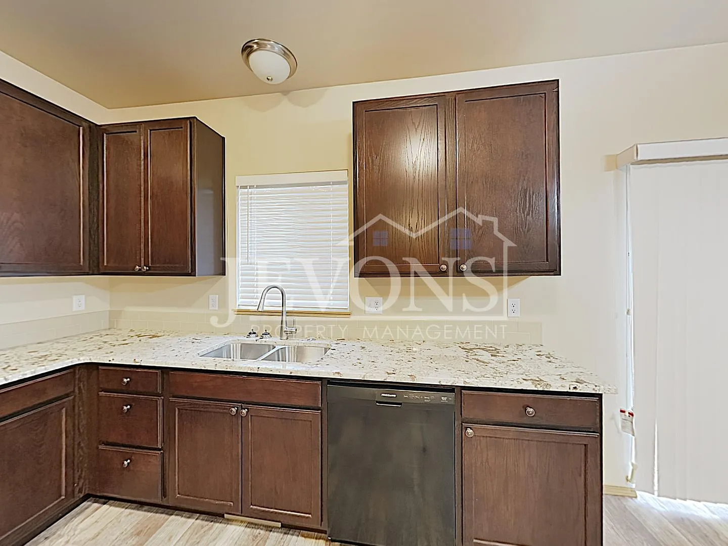 708 N 29th Ave Yakima, WA 98902 — Photo 3