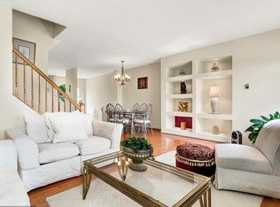 21672 Frame Sq, Ashburn, VA 20148
