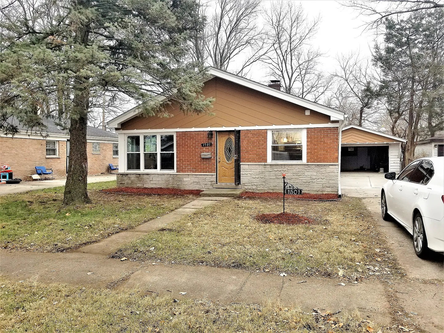 1501 Kasten Dr photo 1