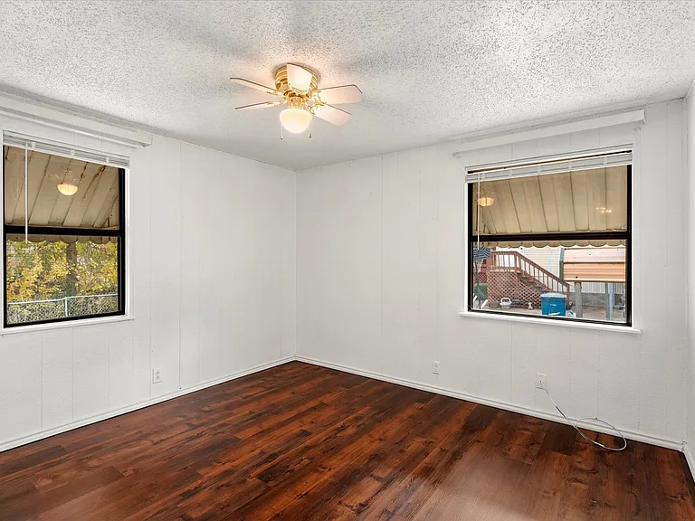 602 Legendary Ln — Photo 21