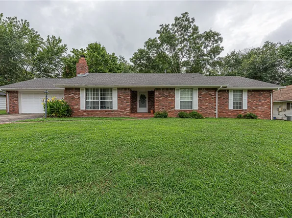 108 S West Ave, Lincoln, AR 72744