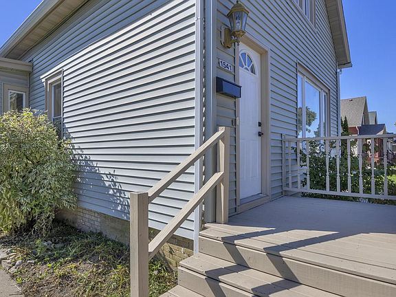3rd image of 1541 Division AVENUE