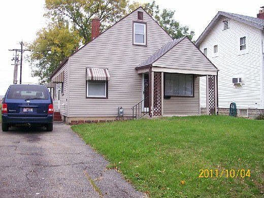 2nd image of 174 Columbian Ave